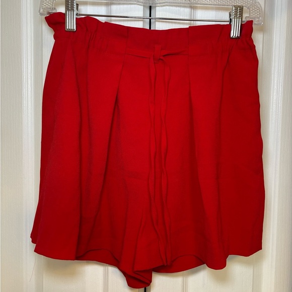 Babaton Aritzoa - Tropical Summery Comfy Women's Red Shorts in Size M - Picture 1 of 8